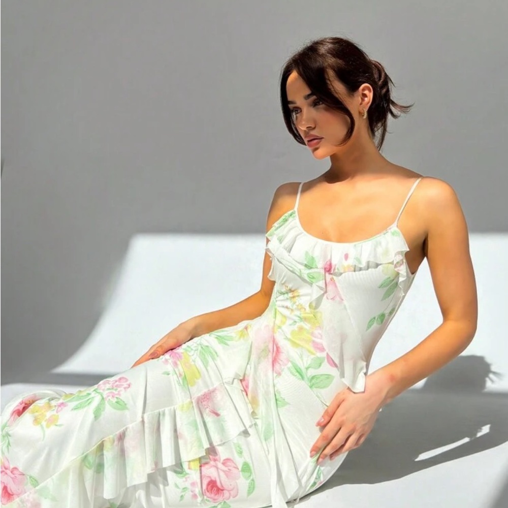 NIB Aloruh Elegant Pink and White Floral Maxi Dress Size Medium - Picture 3 of 4